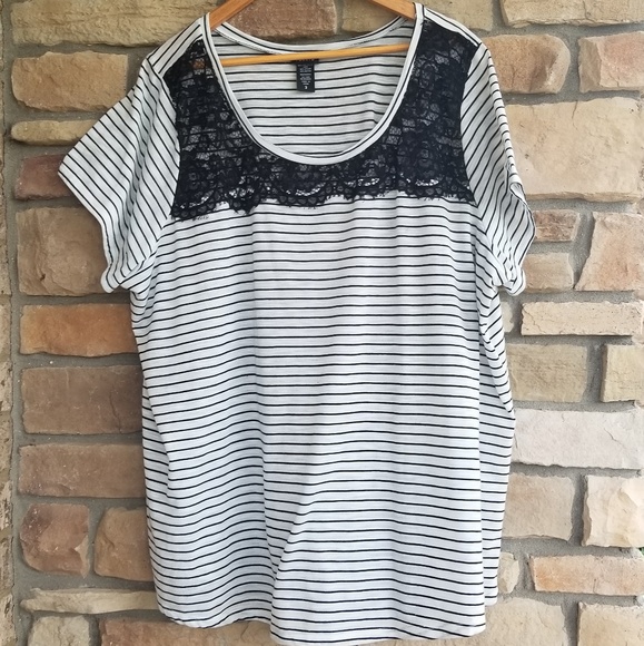 torrid Tops - Torrid Lace Top size 3X